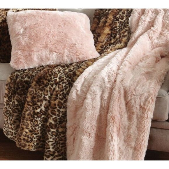 Brylane  Home Faux Plush Throw,Soft Pink 1593-21089 - Picture 1 of 5